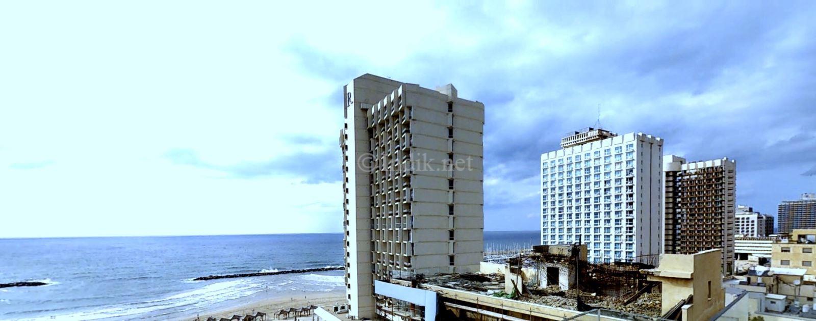 Luxurious Beachfront penthouse